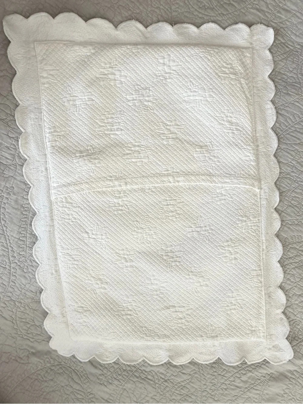 White Quilted Scalloped Edge Pillow Shams - 2 Standard size